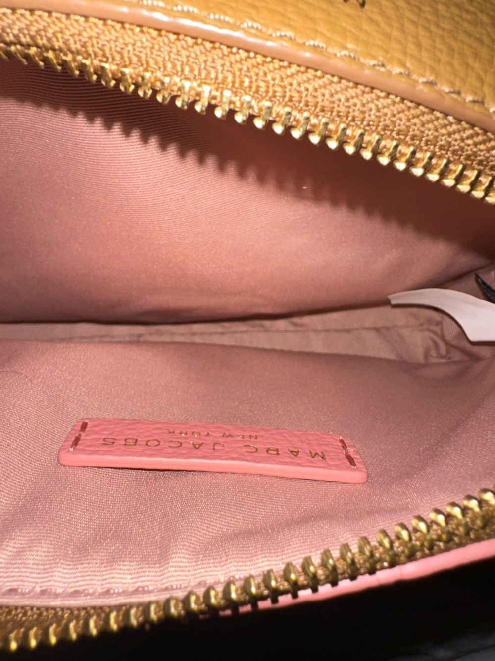 Marc Jacobs Coral Pink Leather Crossbody with Tan Strap - Picture 6 of 7